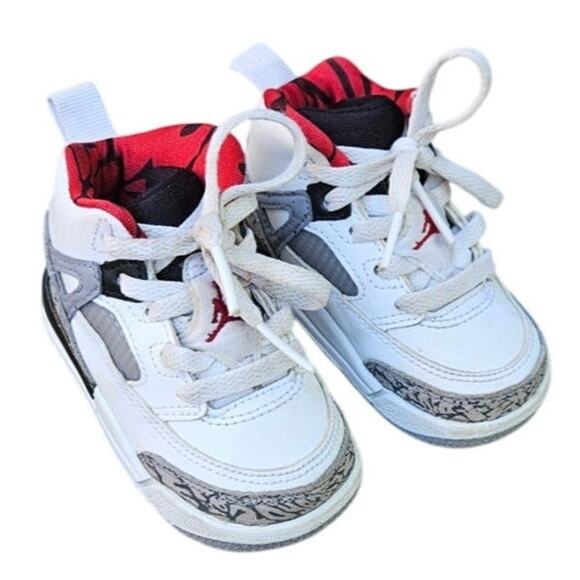 Nike Air Jordan Spizike Sneakers White Grey Black Red Toddler Size 4 - Picture 2 of 9